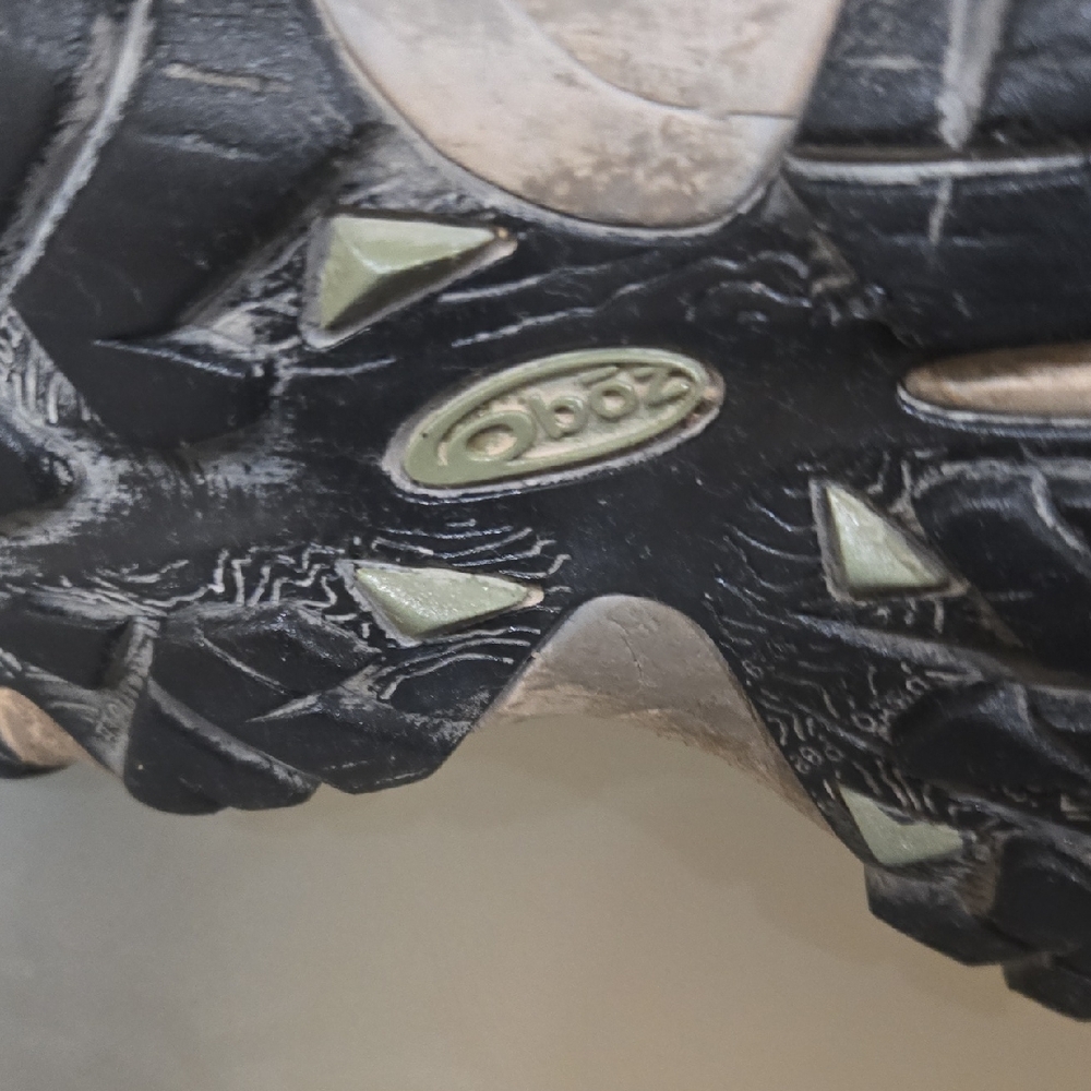 Women's Gray Sneakers - Picture 11 of 11